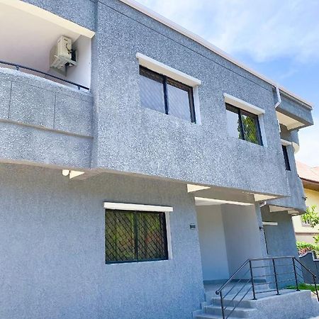 אבוג'ה D & D Apartments מראה חיצוני תמונה